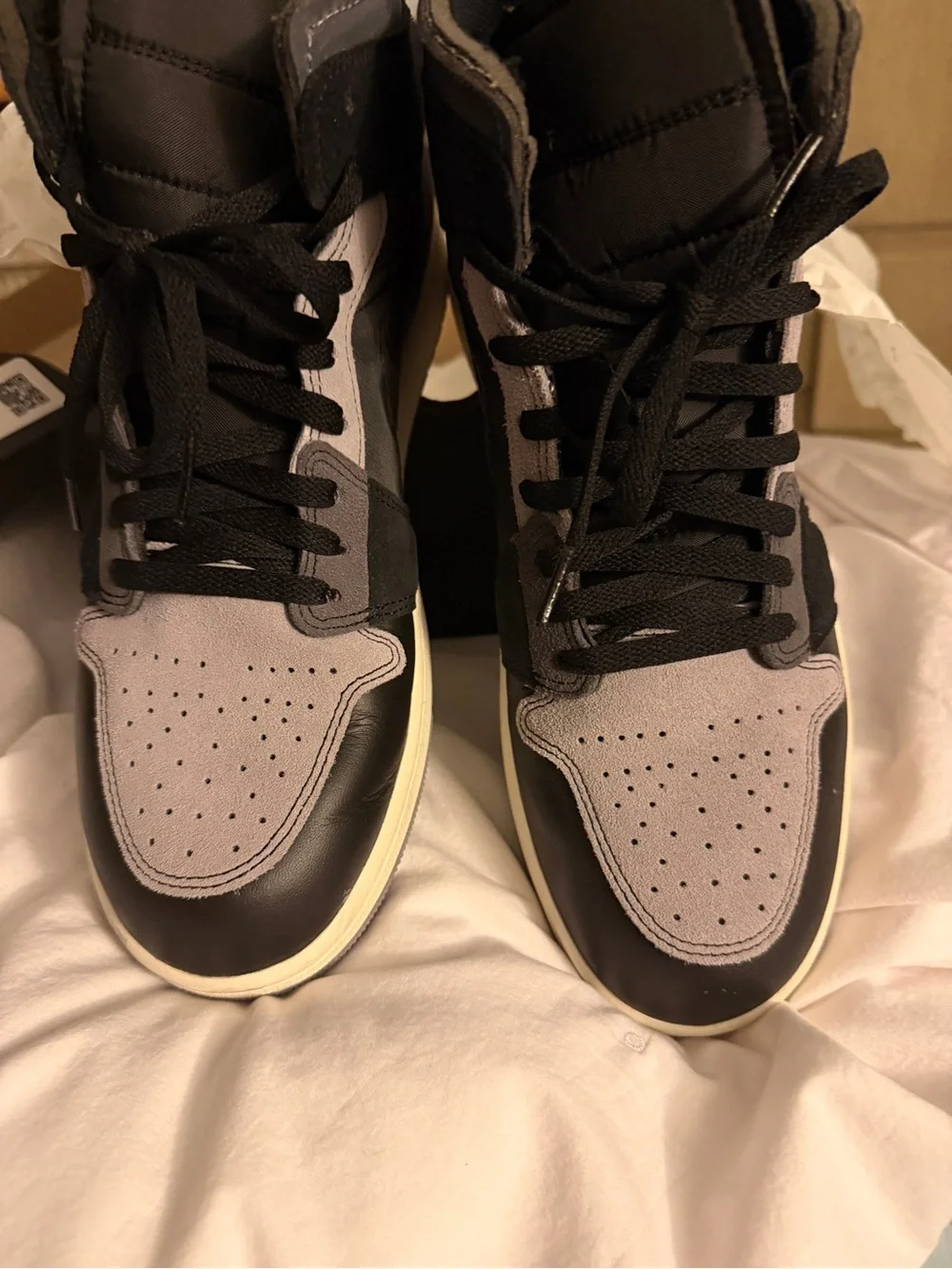 Air Jordan 1 Mid SE Craft 'Inside Out - Black'